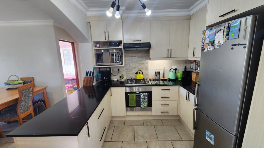 3 Bedroom Property for Sale in Dana Bay Western Cape